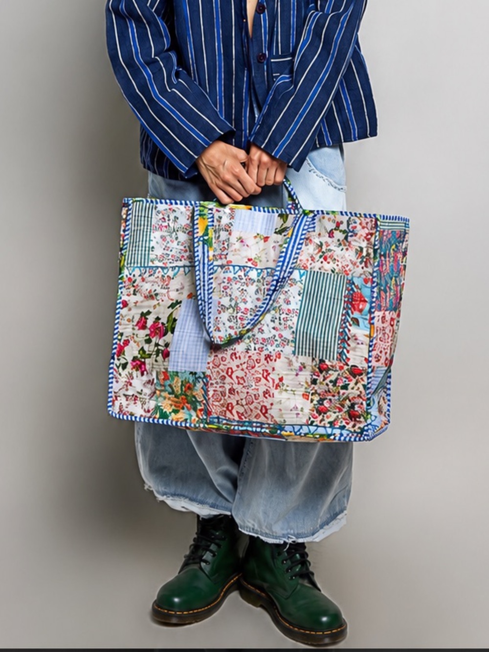 POL Quilt Patchwork Tote Bag - Floral Multicolor - Picture 3 of 5